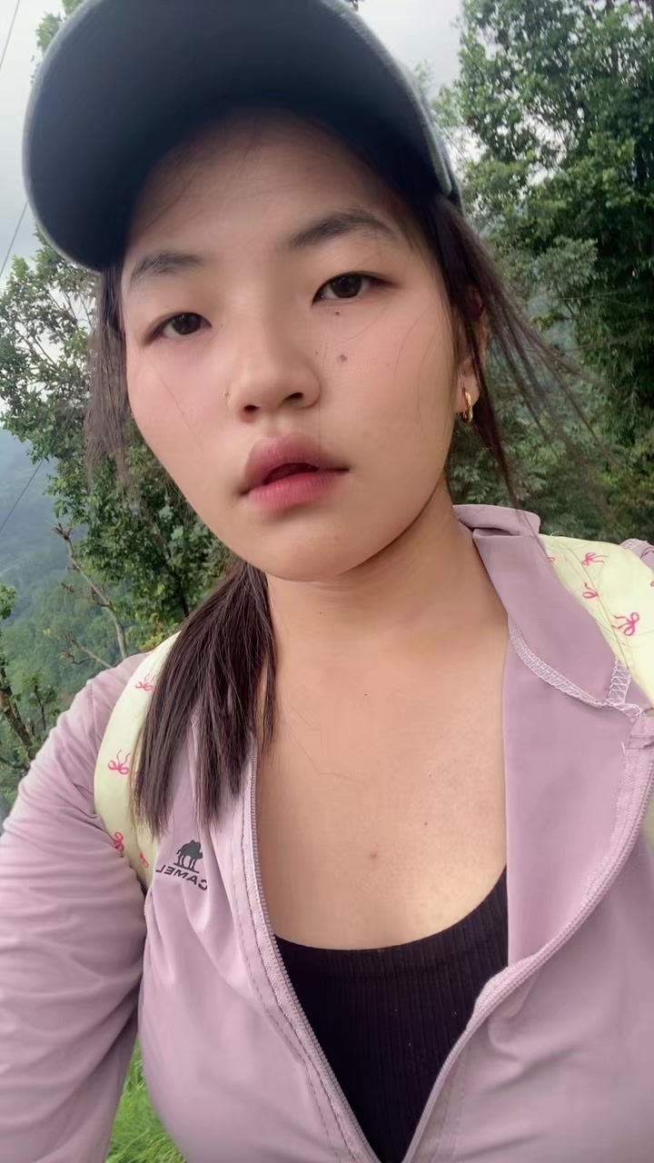 @mira pradhan🌼