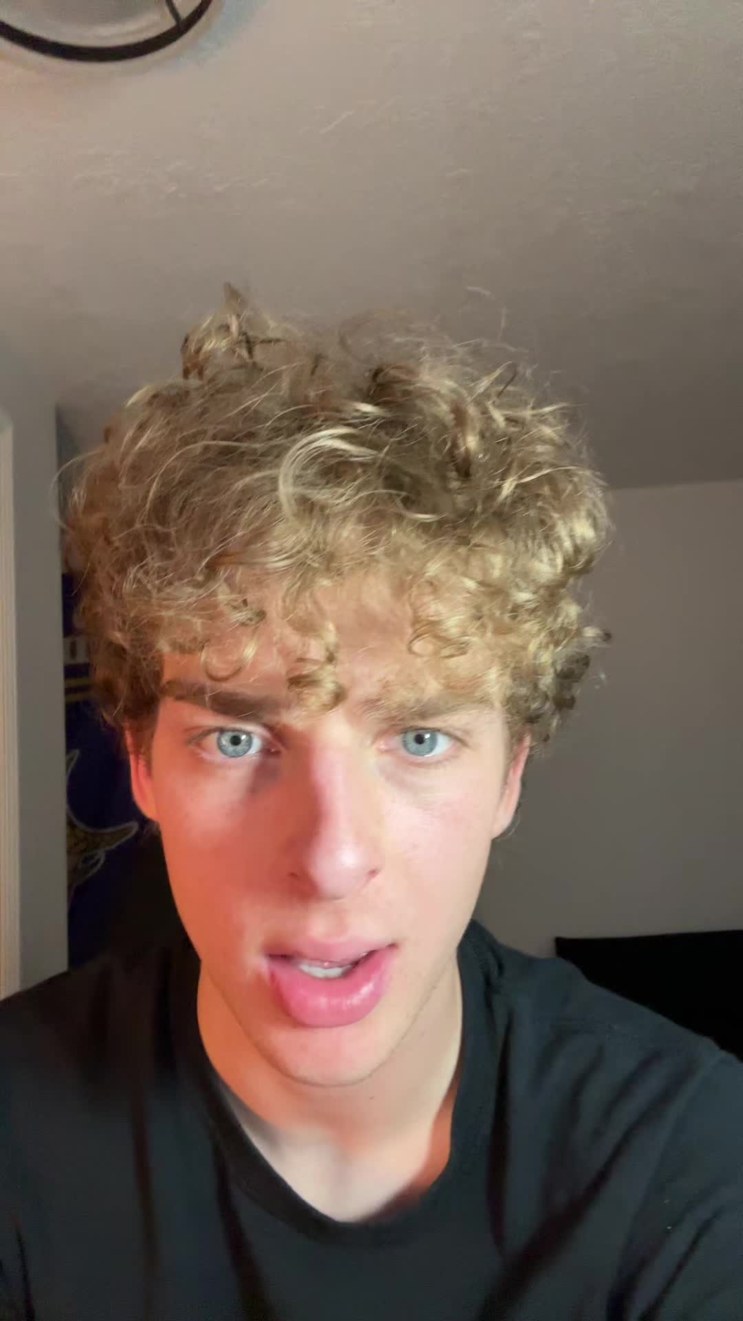 @kinyoihe