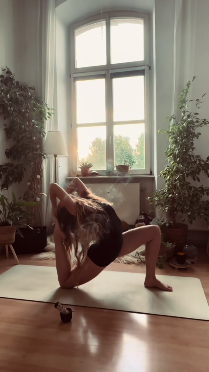 @Marla Moon Yoga ๐