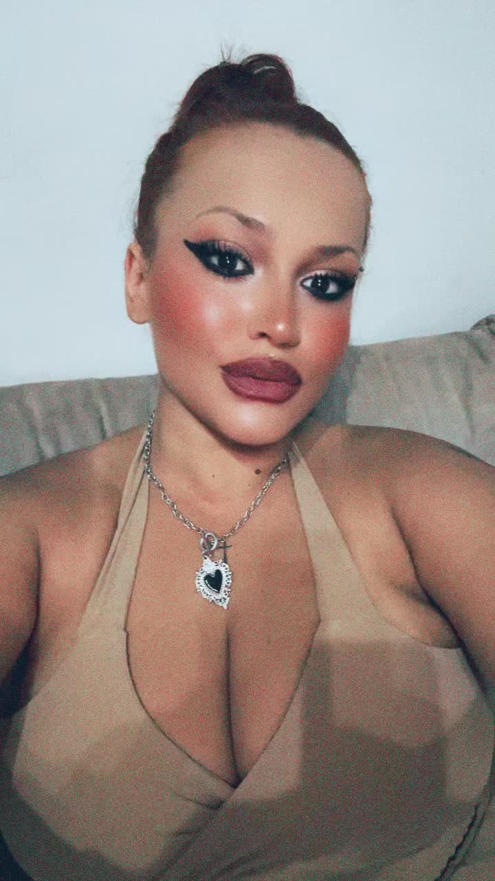 @Lisa 😈🙈🙉🙊😇