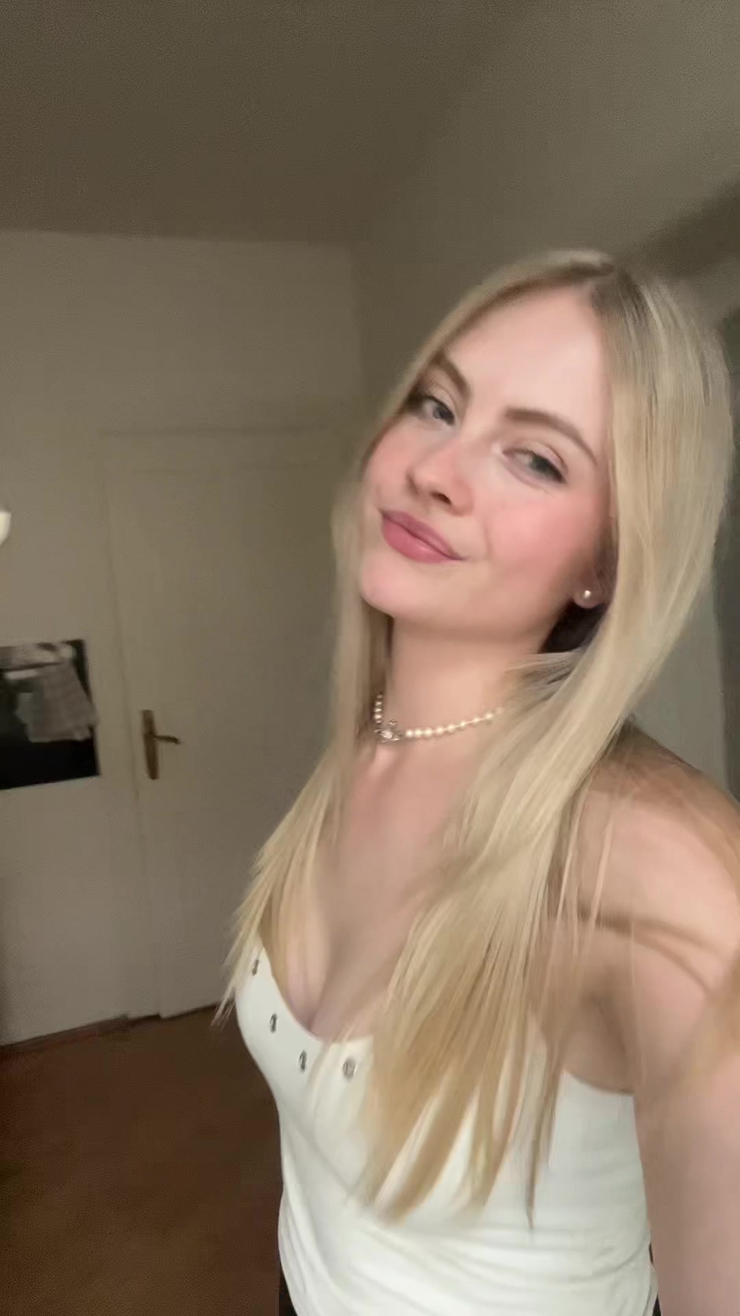 @𝐿𝒾𝓋𝒾𝓃𝑔 𝒹𝑜𝓁𝓁 🐇