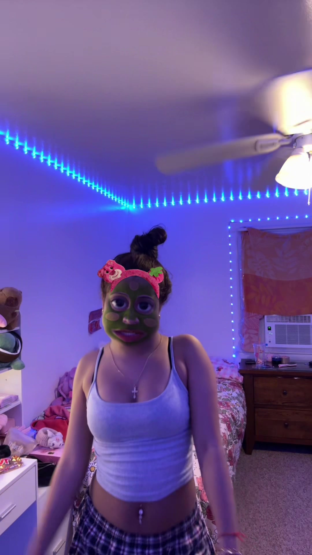 @VALERIA🦦