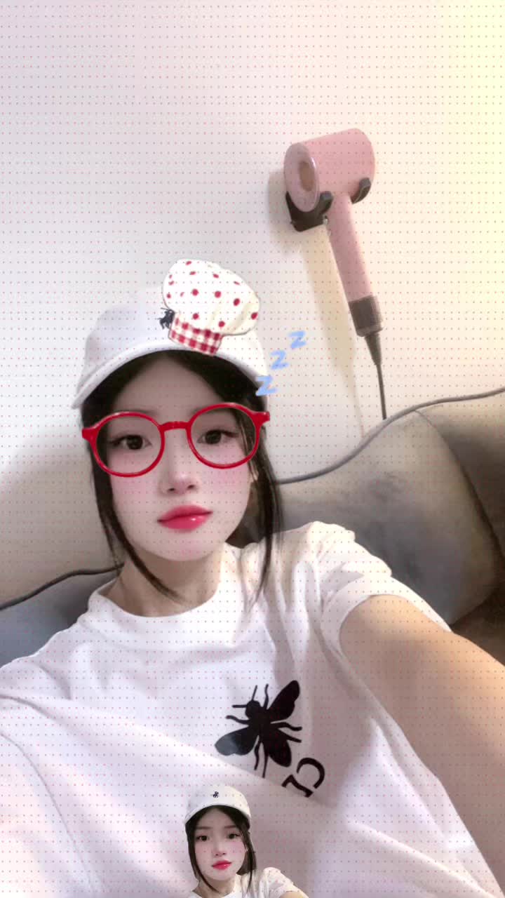 @Yến My Phạm 🎀