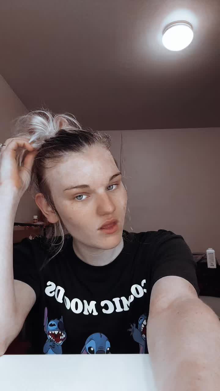 @stephaniehoutz