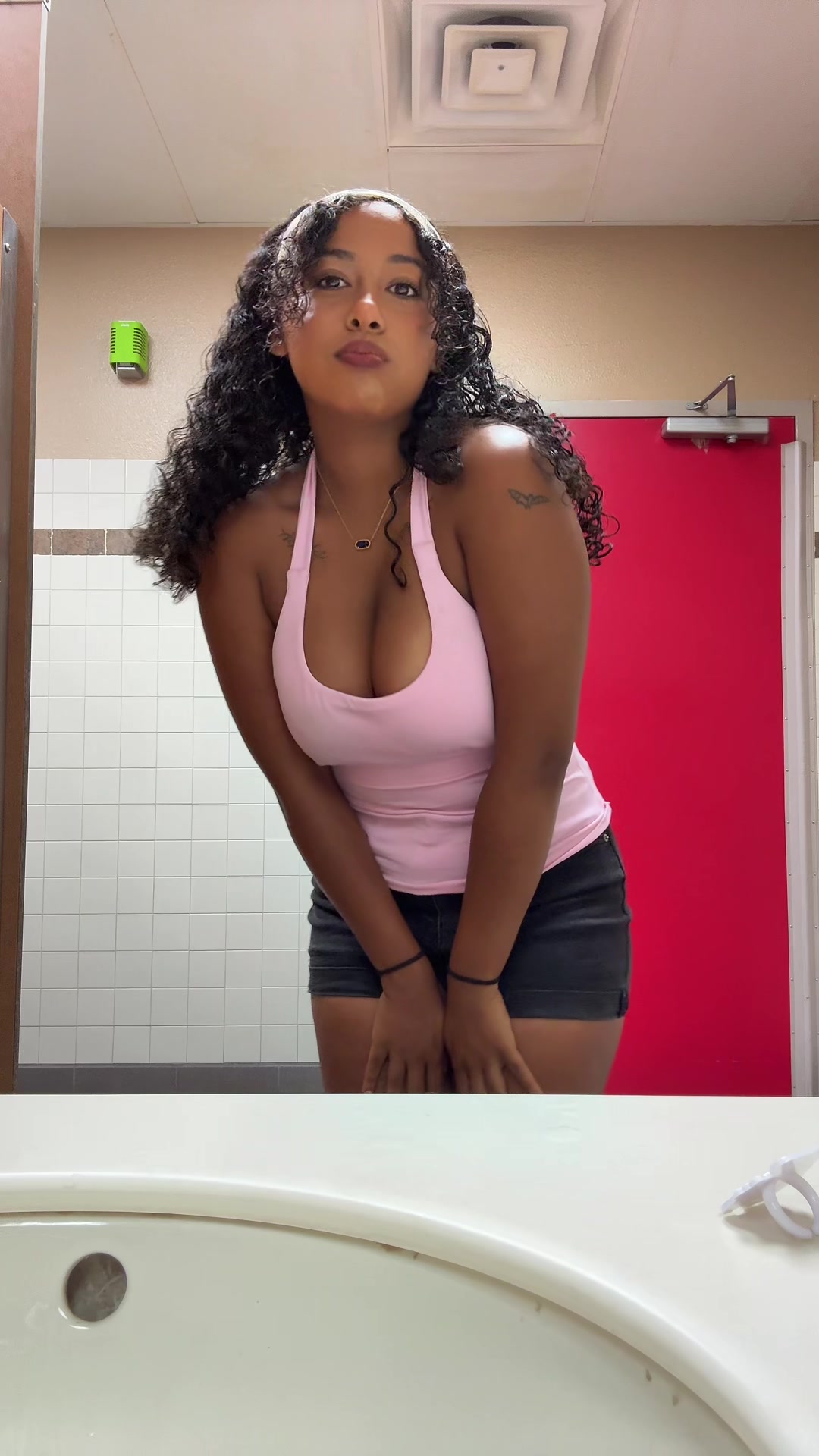 @Redrobbinspams