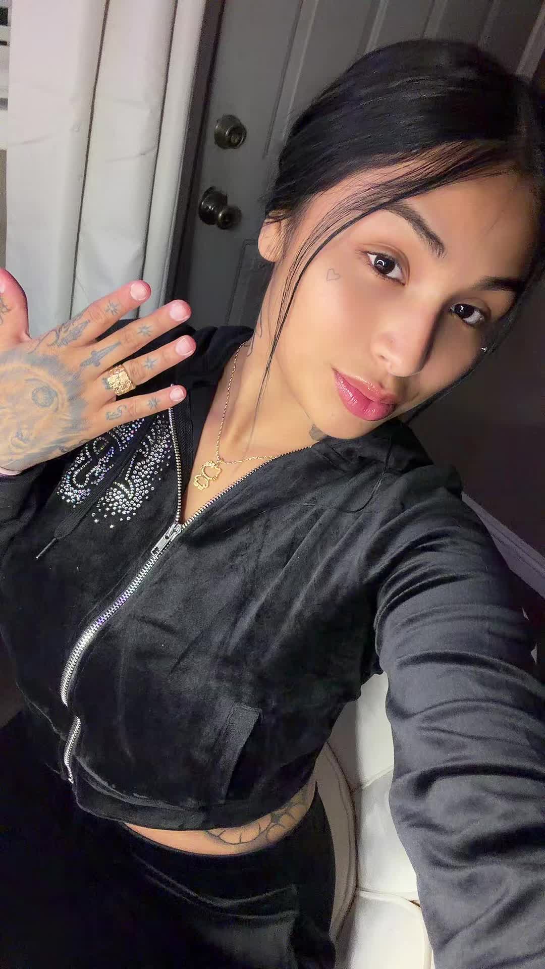 @Playgirllove