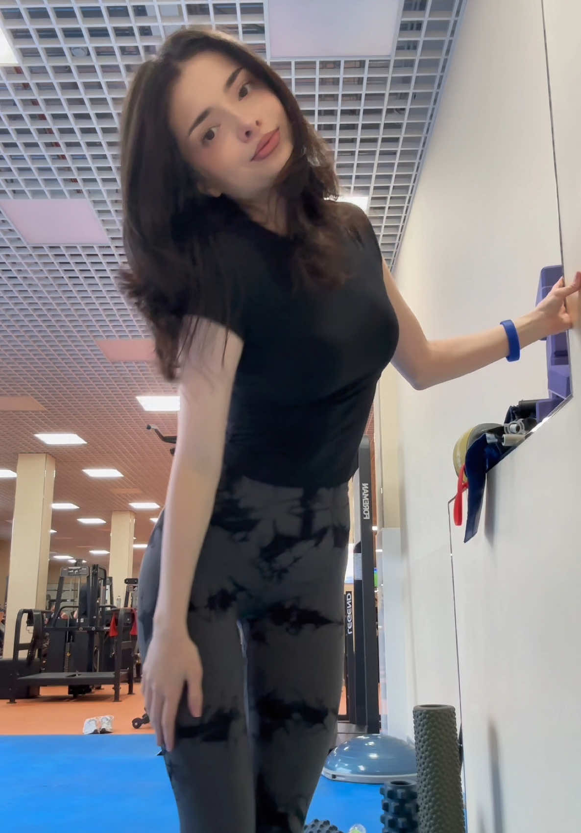 @тгк в описании профиля <3
