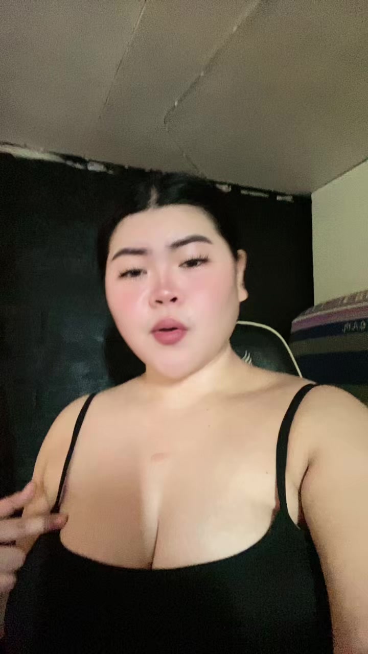 @Regina 🦋🖤