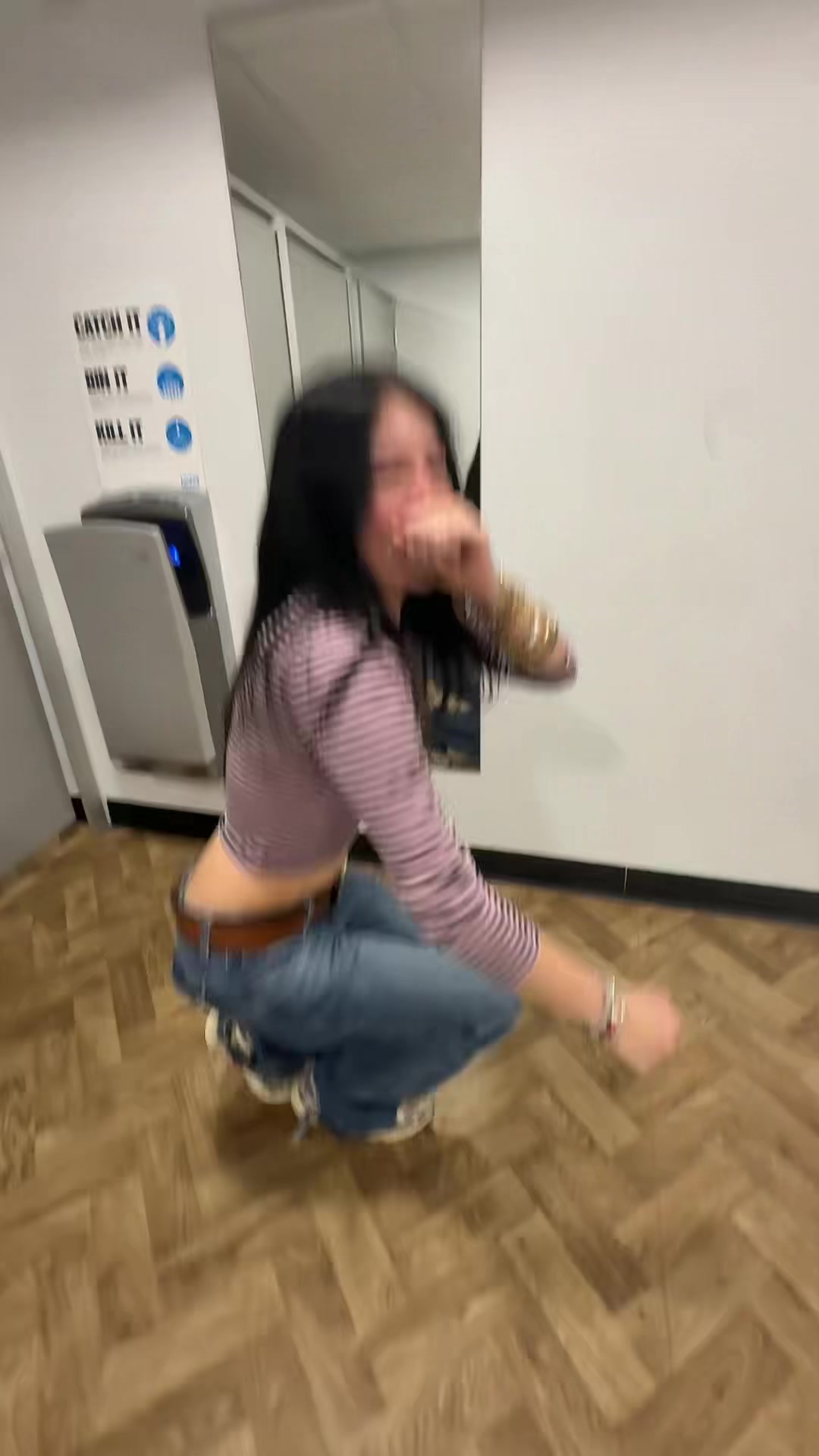@ʎqɹoʍ ʎlıl