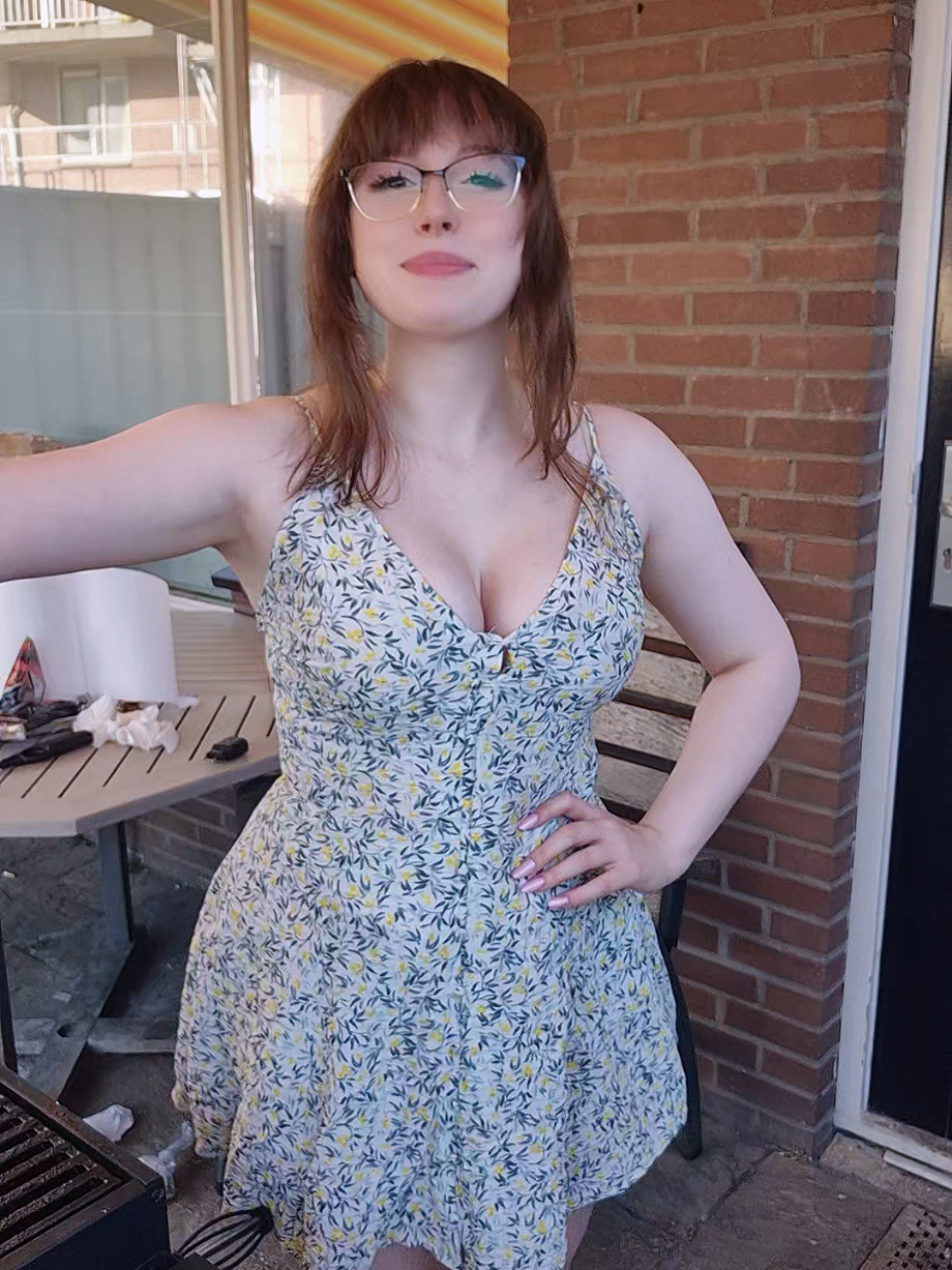 @twitch.tv/nikari_cosplay
