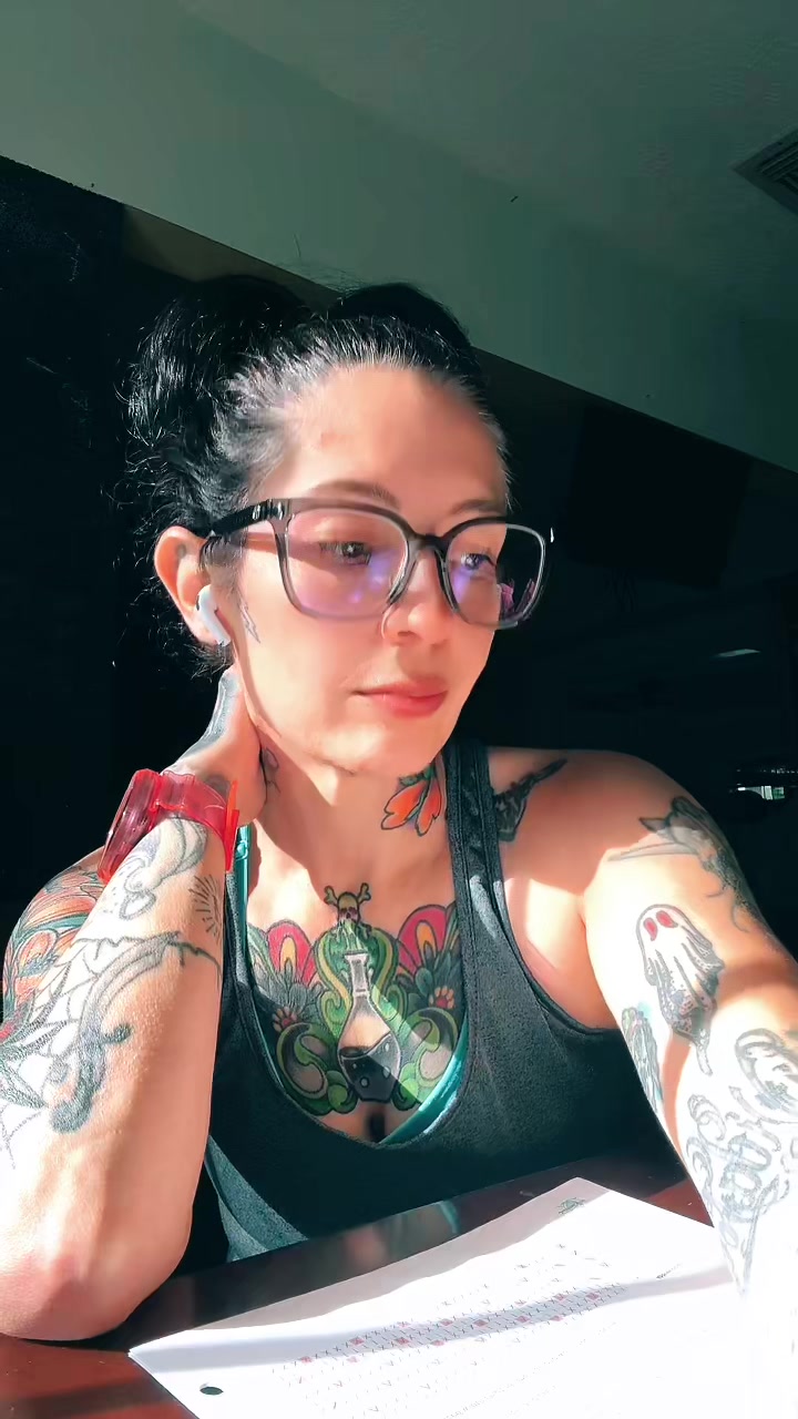 @Vanessa 🖤