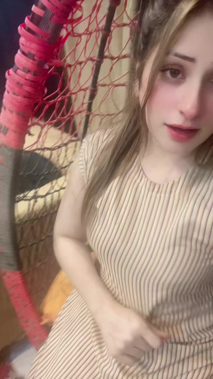 @Farah Lashari