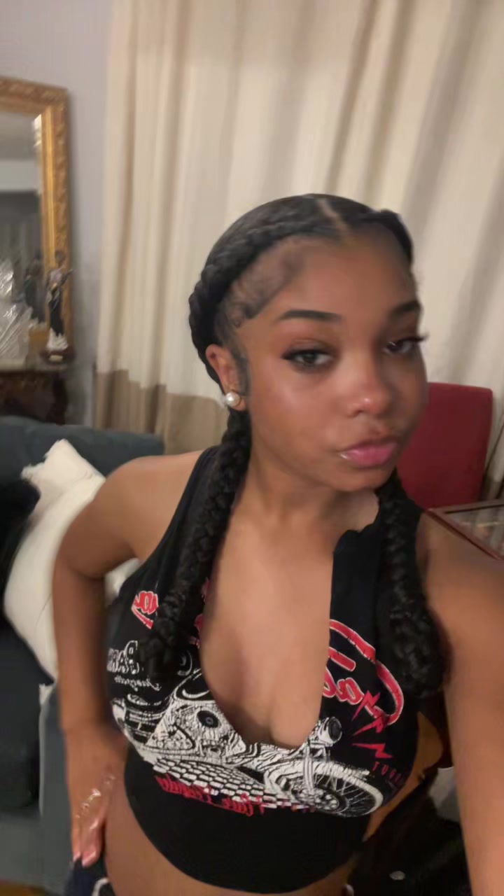 @liyahli