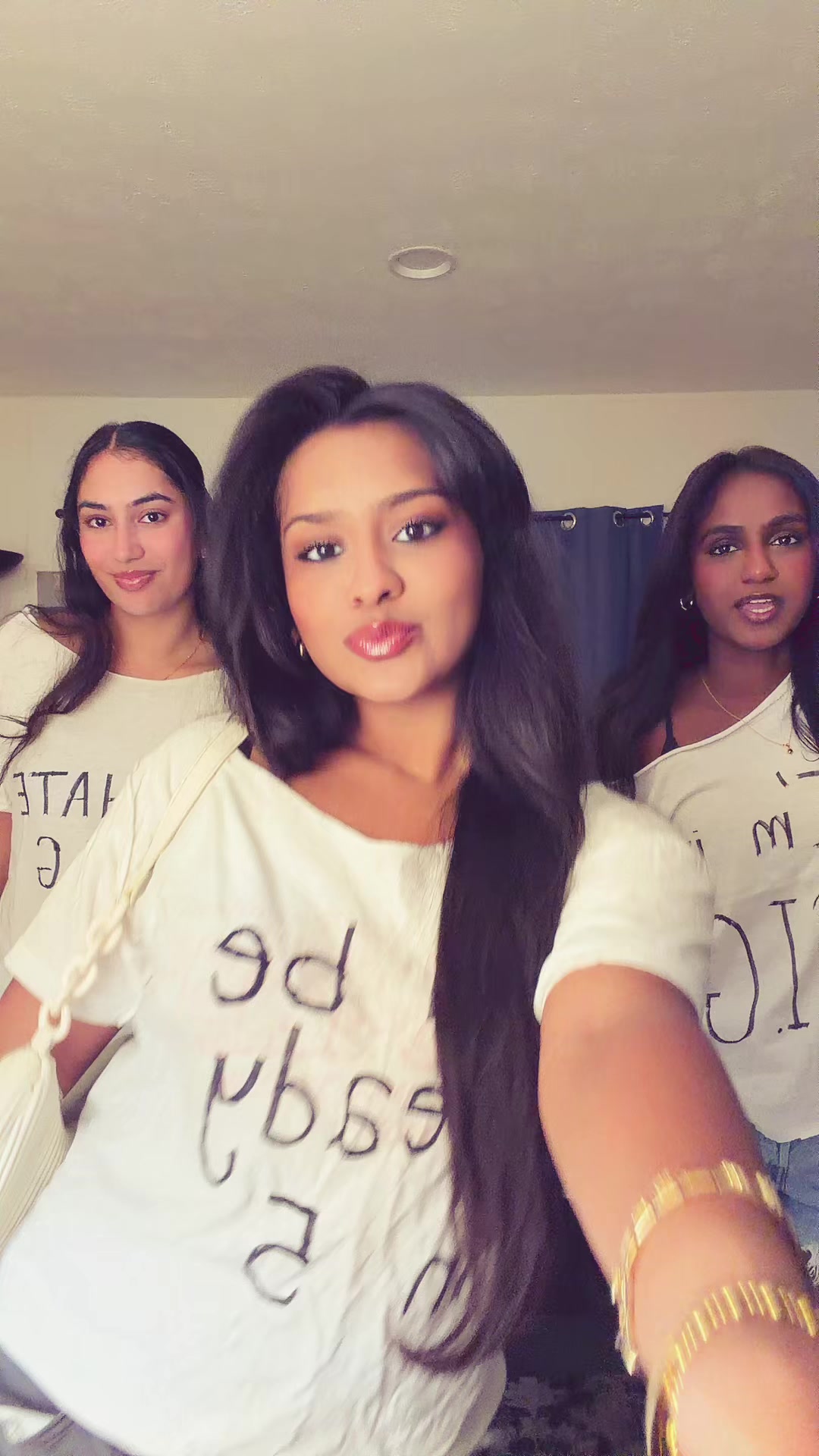 @rishika🎀