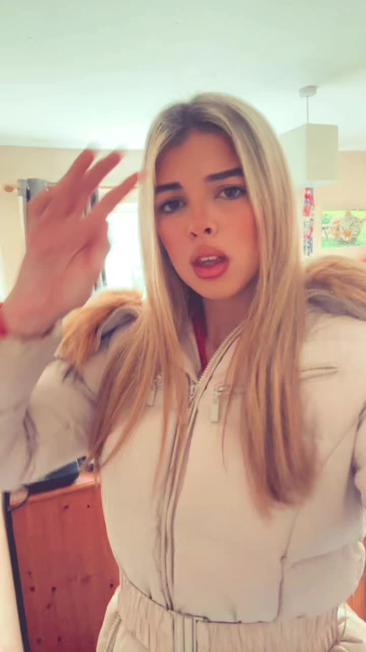 @𝐋𝐈𝐋𝐘👸⚜️✝️