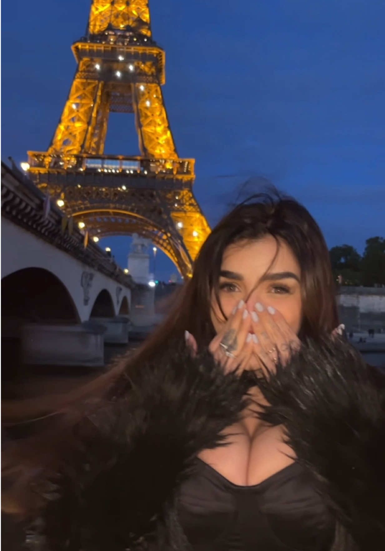 @Karelyruizoficial01