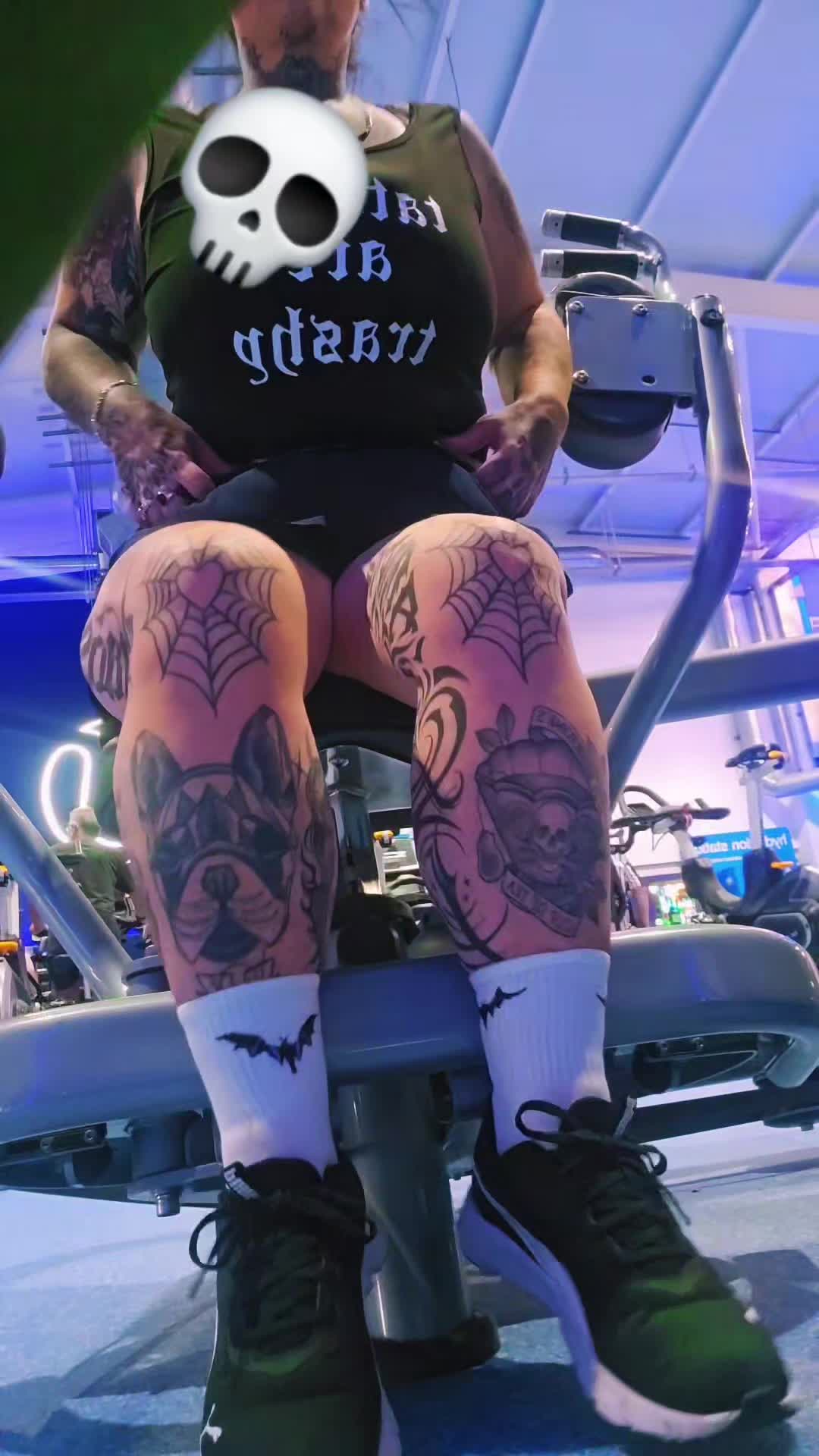@𝔅𝔞𝔟𝔶𝔊𝔦𝔯𝔩𝔊𝔬𝔱𝔥𝔦𝔠𝔠