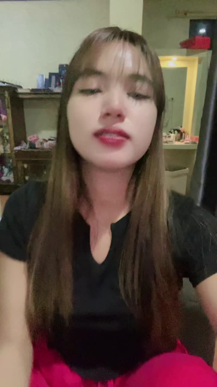 @Vee🕊️