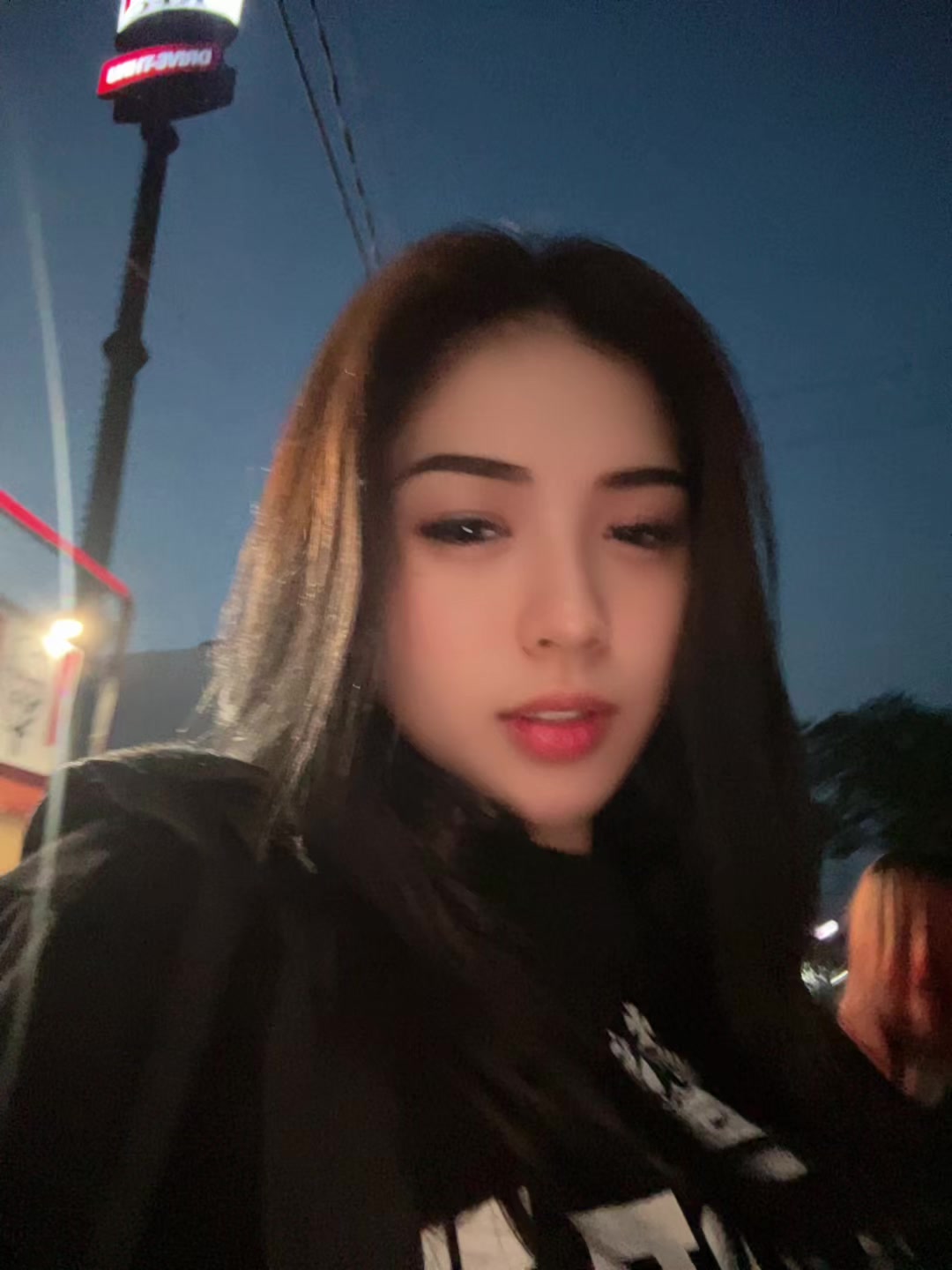 @jaja ng ina mo