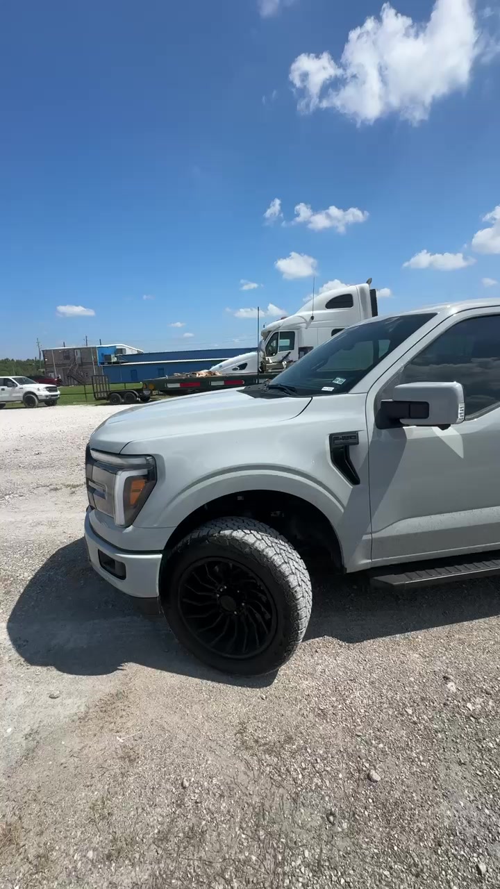 @FUNES TIRE SHOP & TOWING