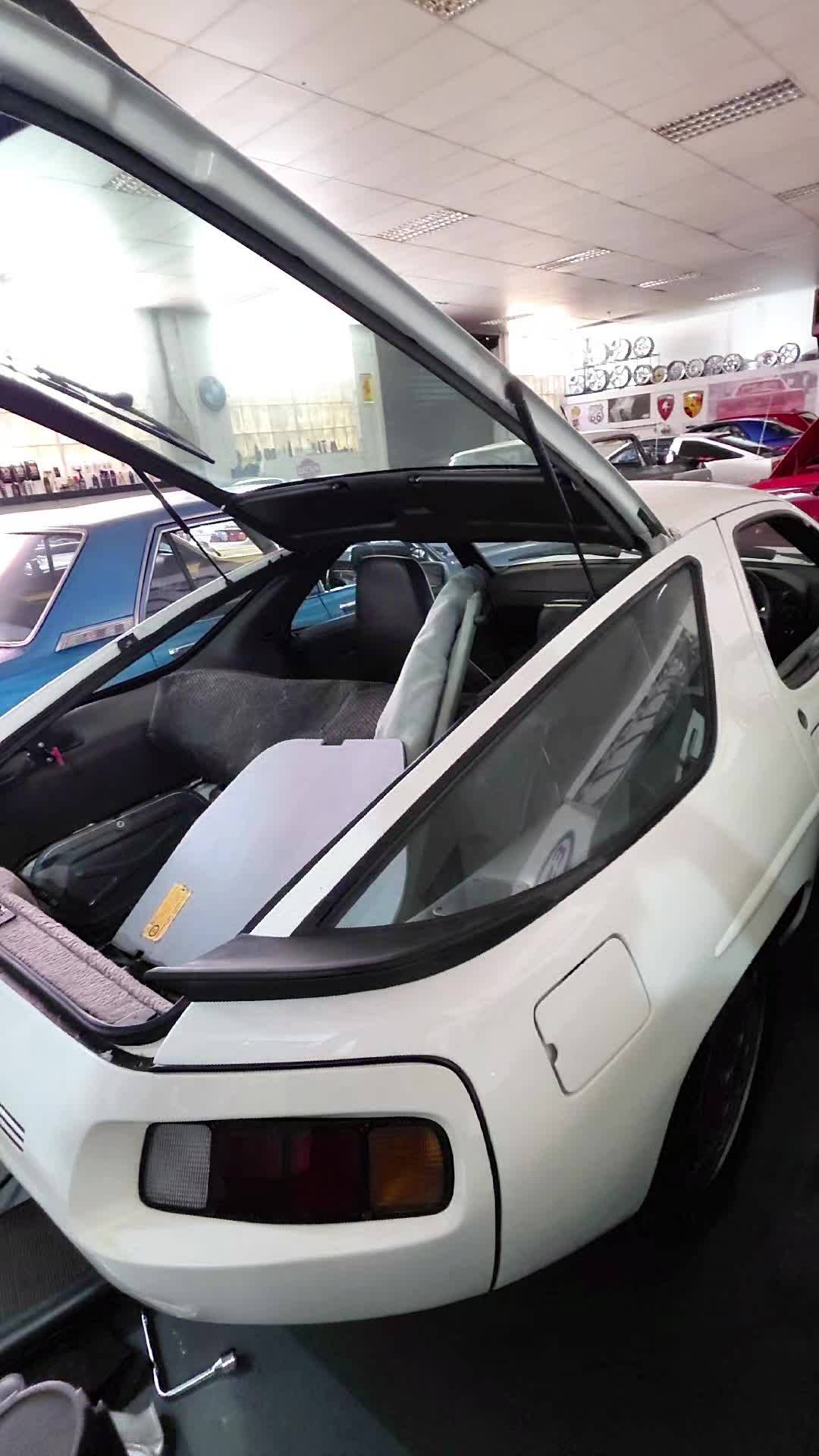 @Landbeasts Automobile