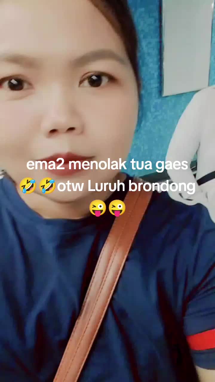 @🇭🇰miss semok 🇲🇨