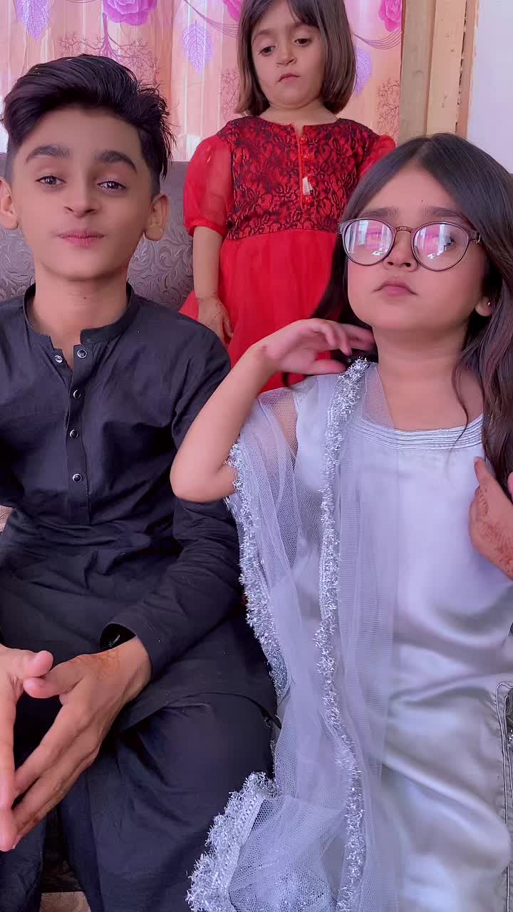 @Ayesha cutie🥰