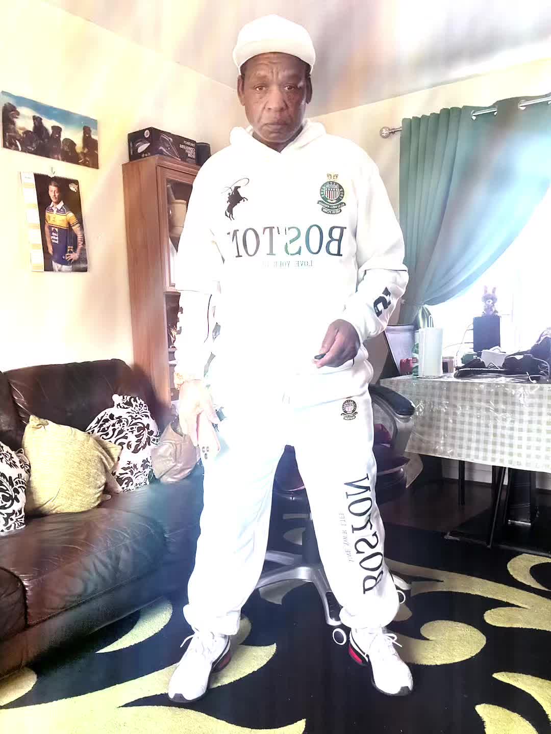 @HOWARD MUTANDA