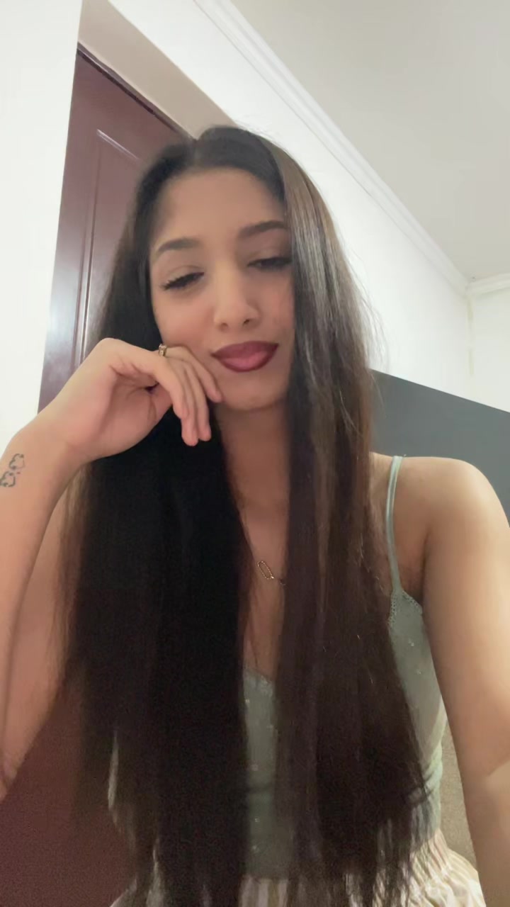 @𝒱𝒶𝓁ℯ𝓃𝓉𝒾𝓃𝒶𝒶 🤍