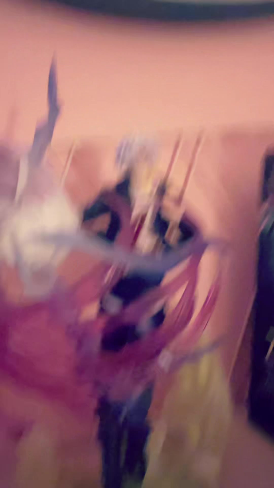 @⃟