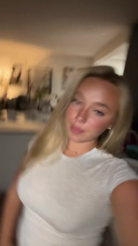 @LILLY LYNE💋