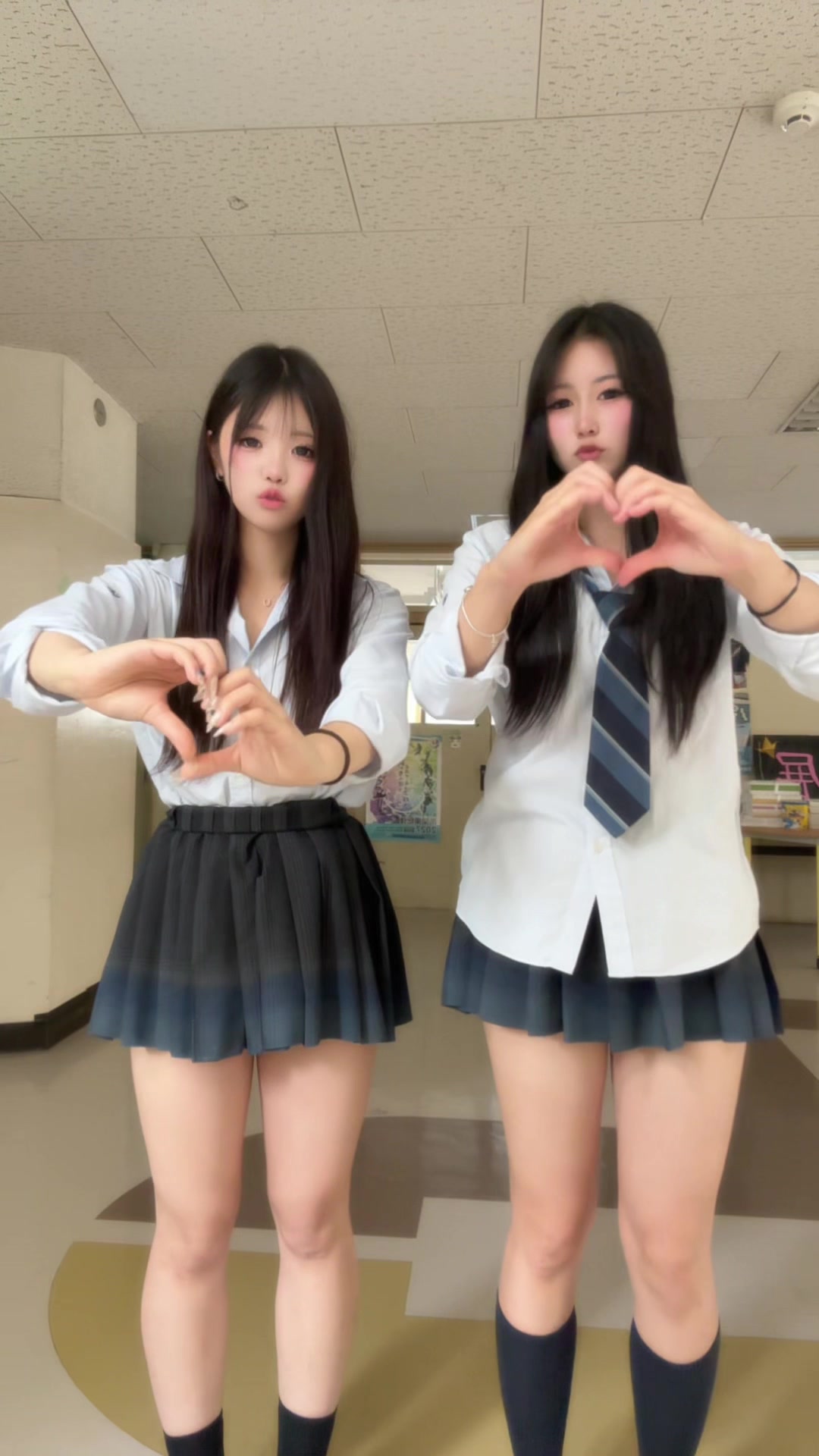 @ももにゃ
