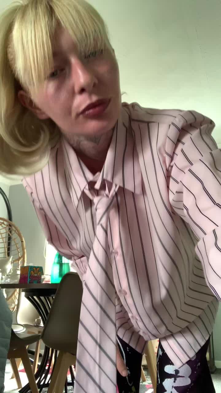 @- sydneywoodx