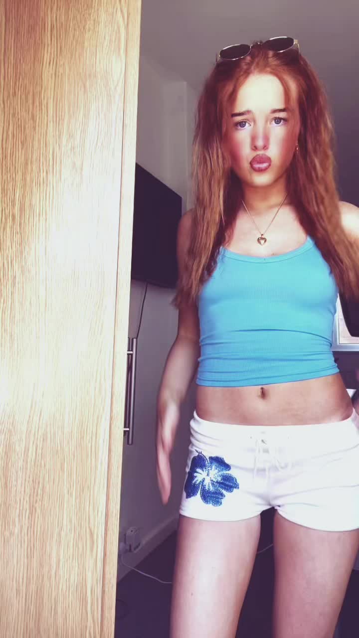 @Izz x