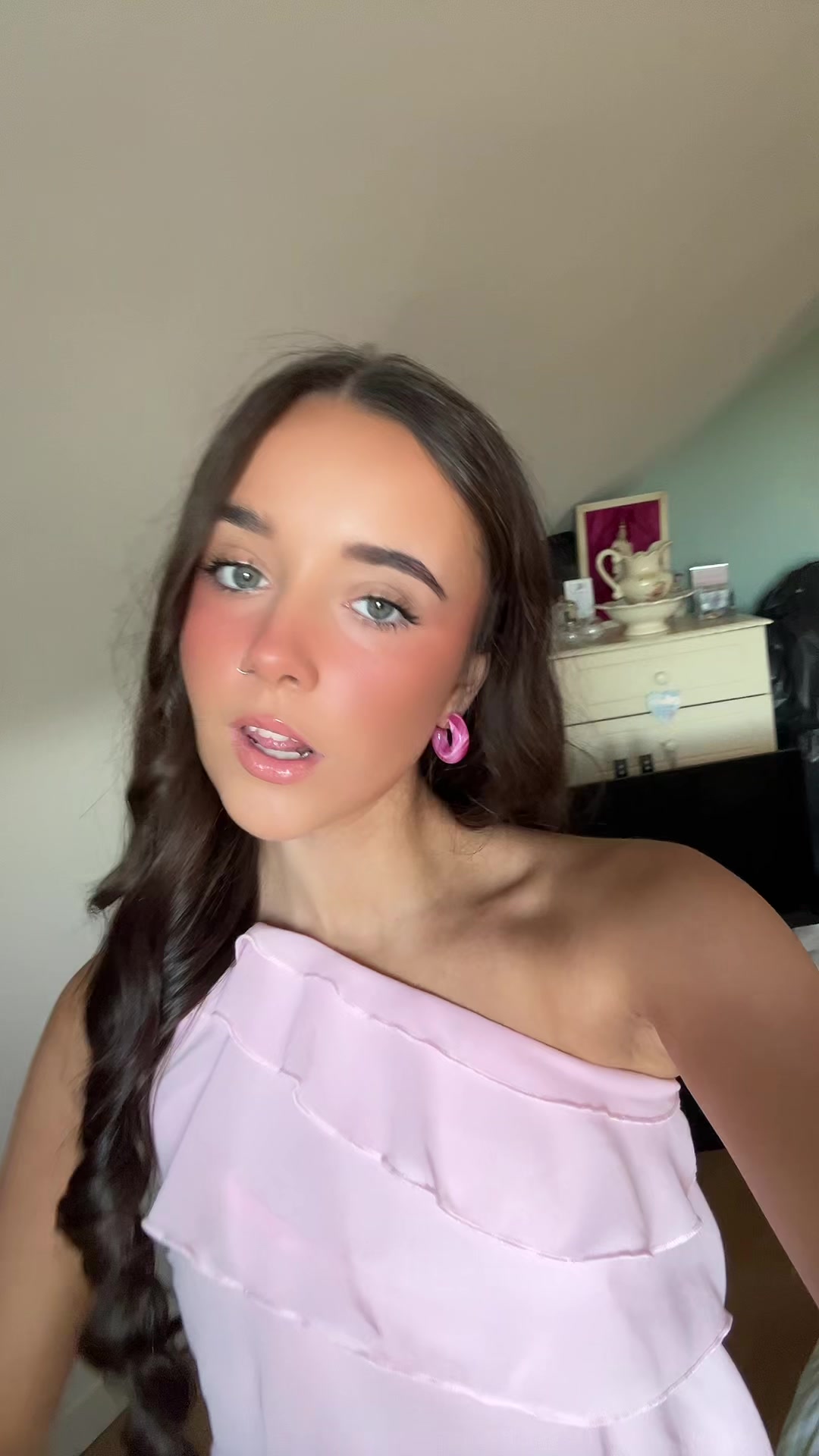 @Caileen.pRiV