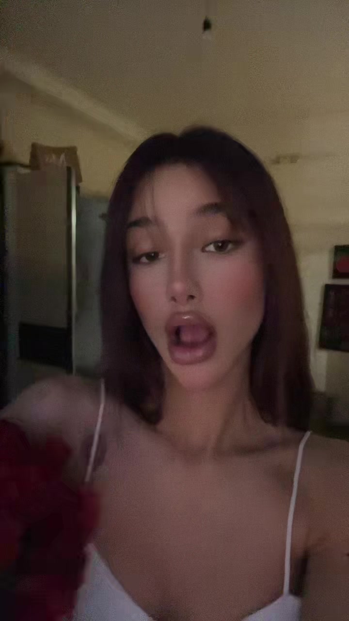 @Mahtabmahroyan