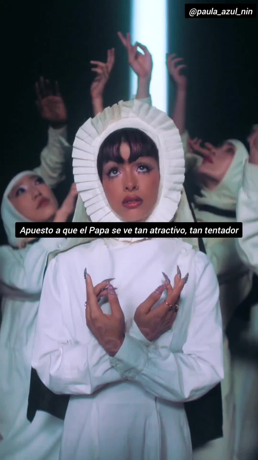 @Paula Azul Nin