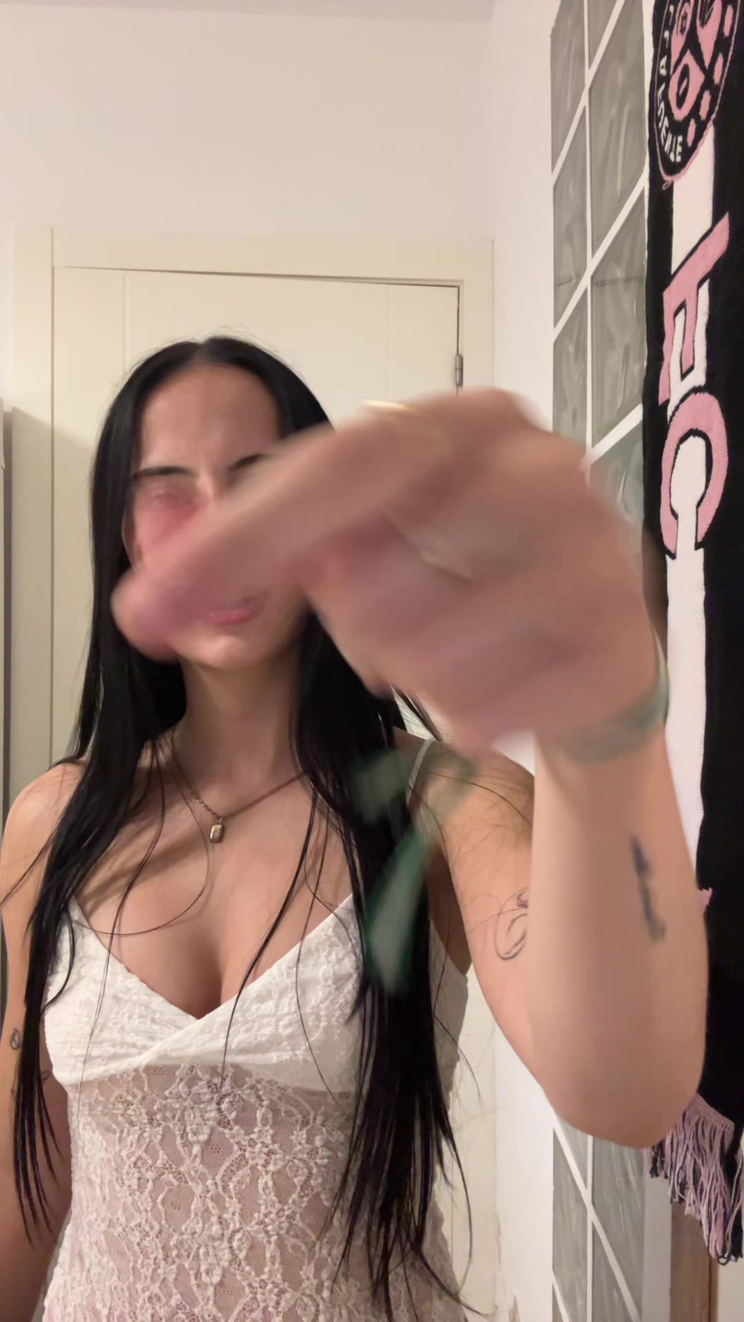 @lauracorpass ☪︎