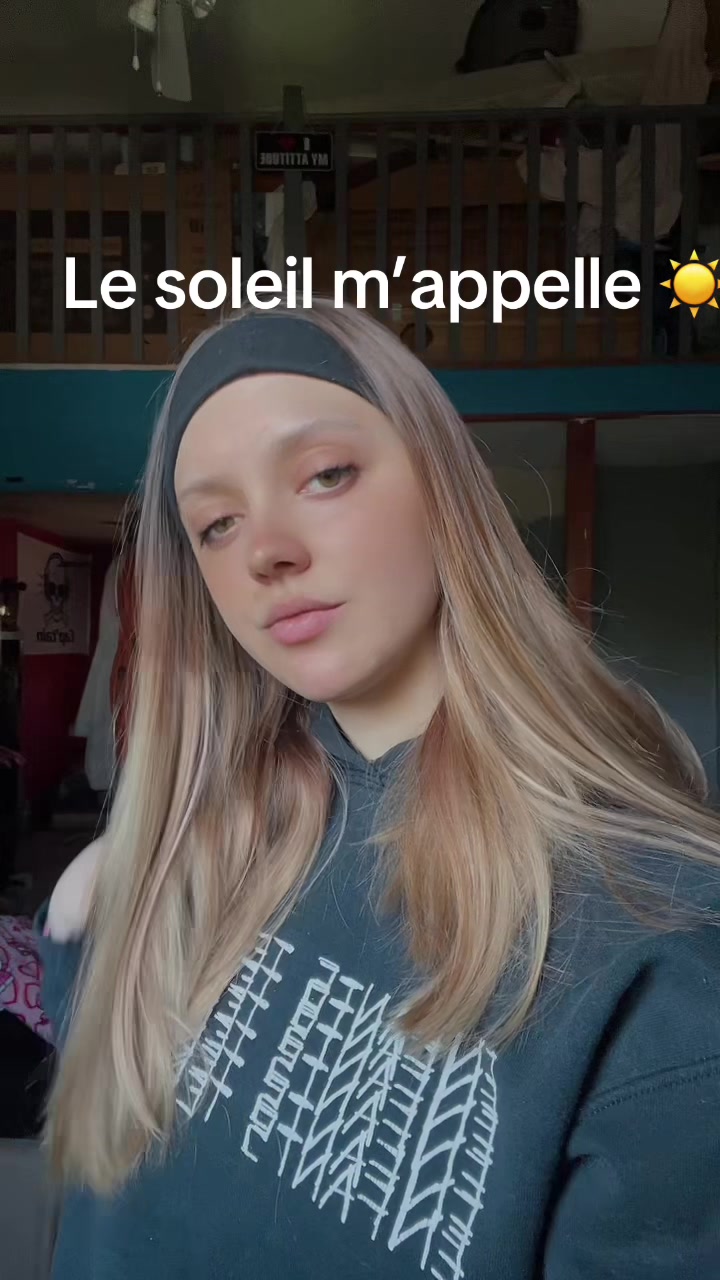 @𝓛𝔂𝓪🌸