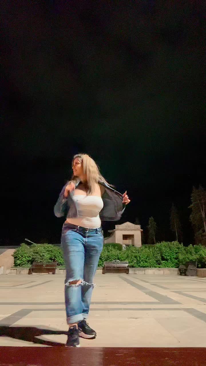 @Lussyy Lussyy