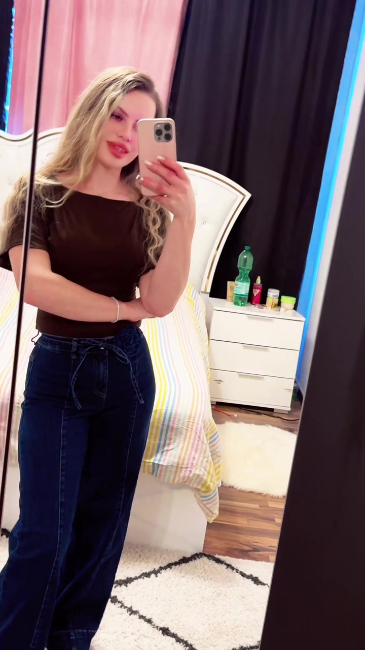 @Cristina Sebezan