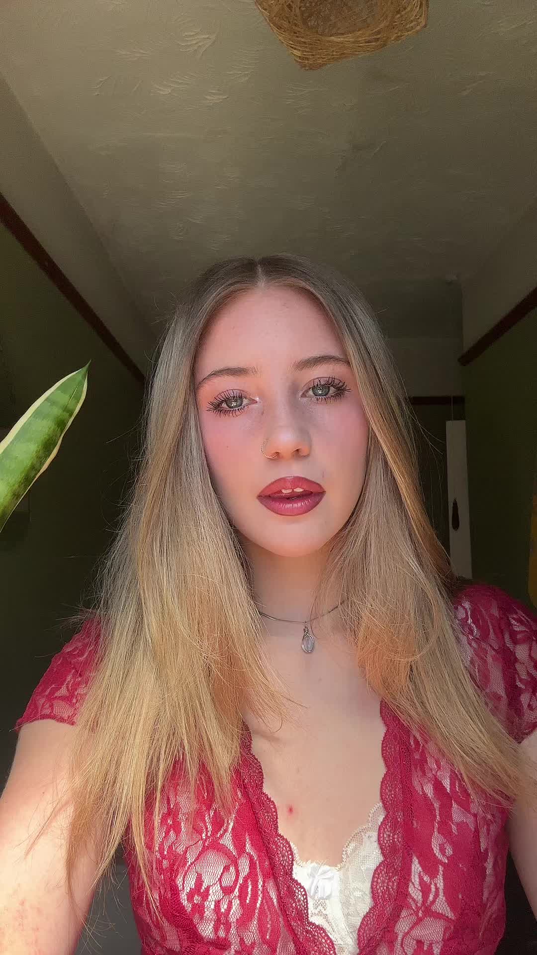 @️
