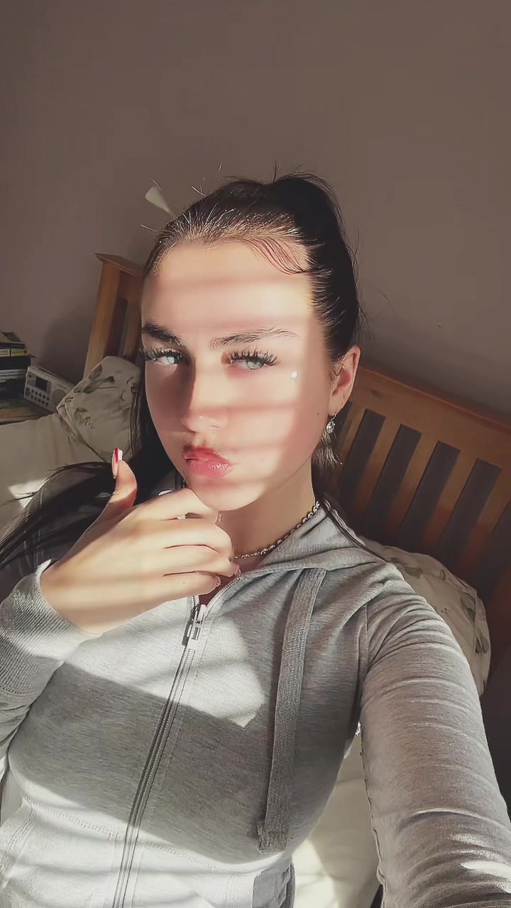 @♕