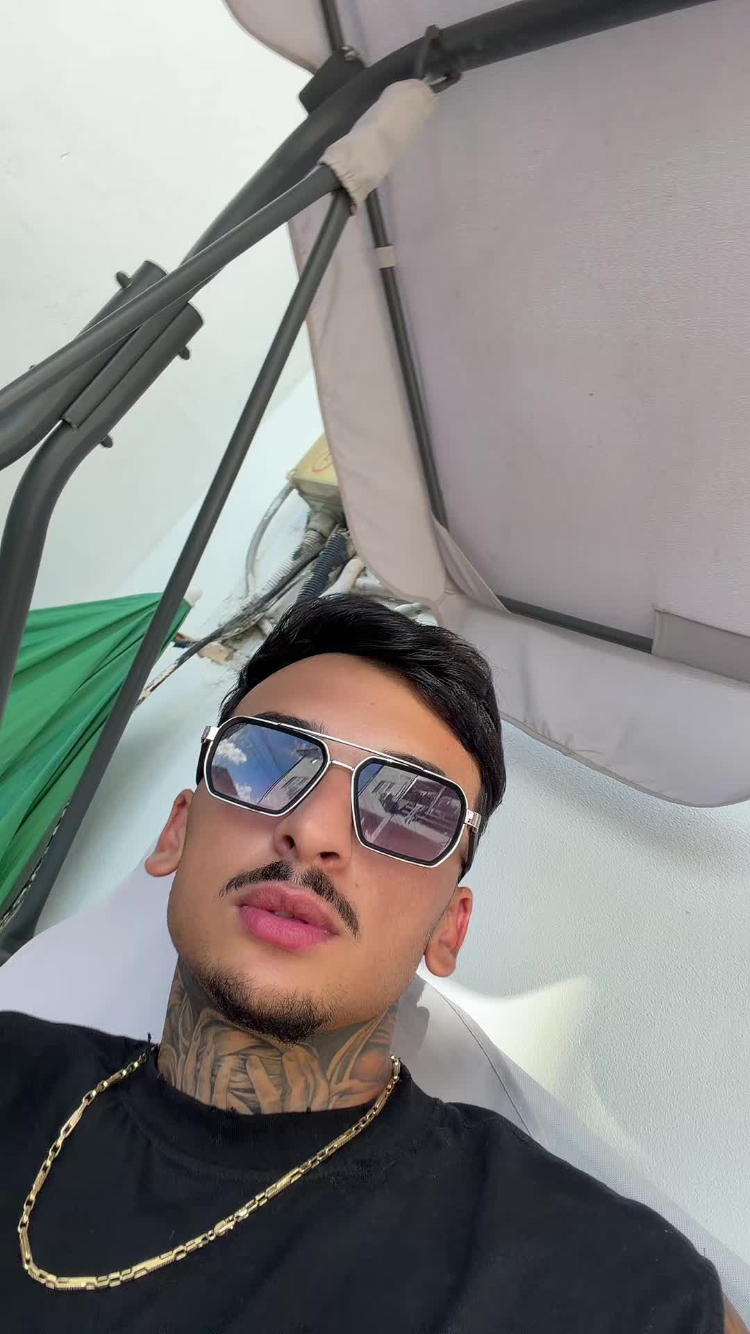 @Lazăr666