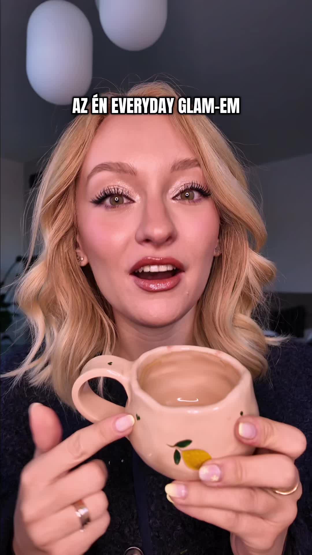 @Timi Szab&oacute; | sminkes✨