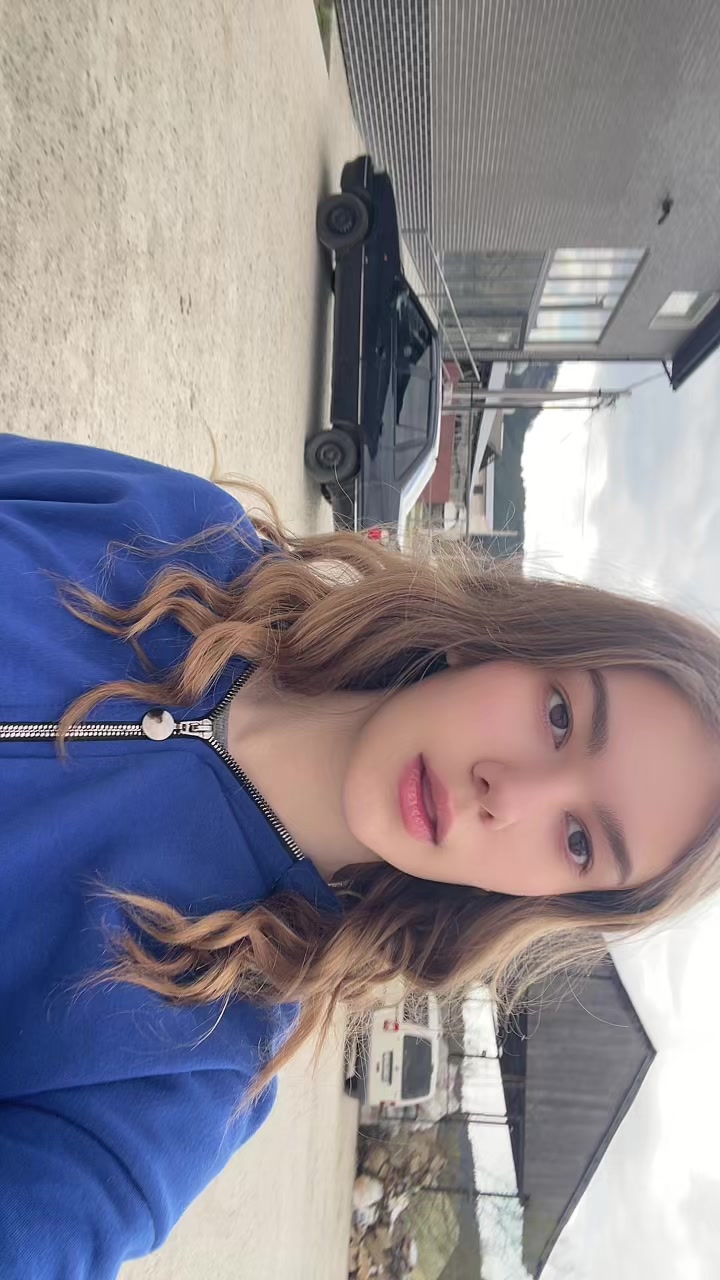 @льоля💋💋💋