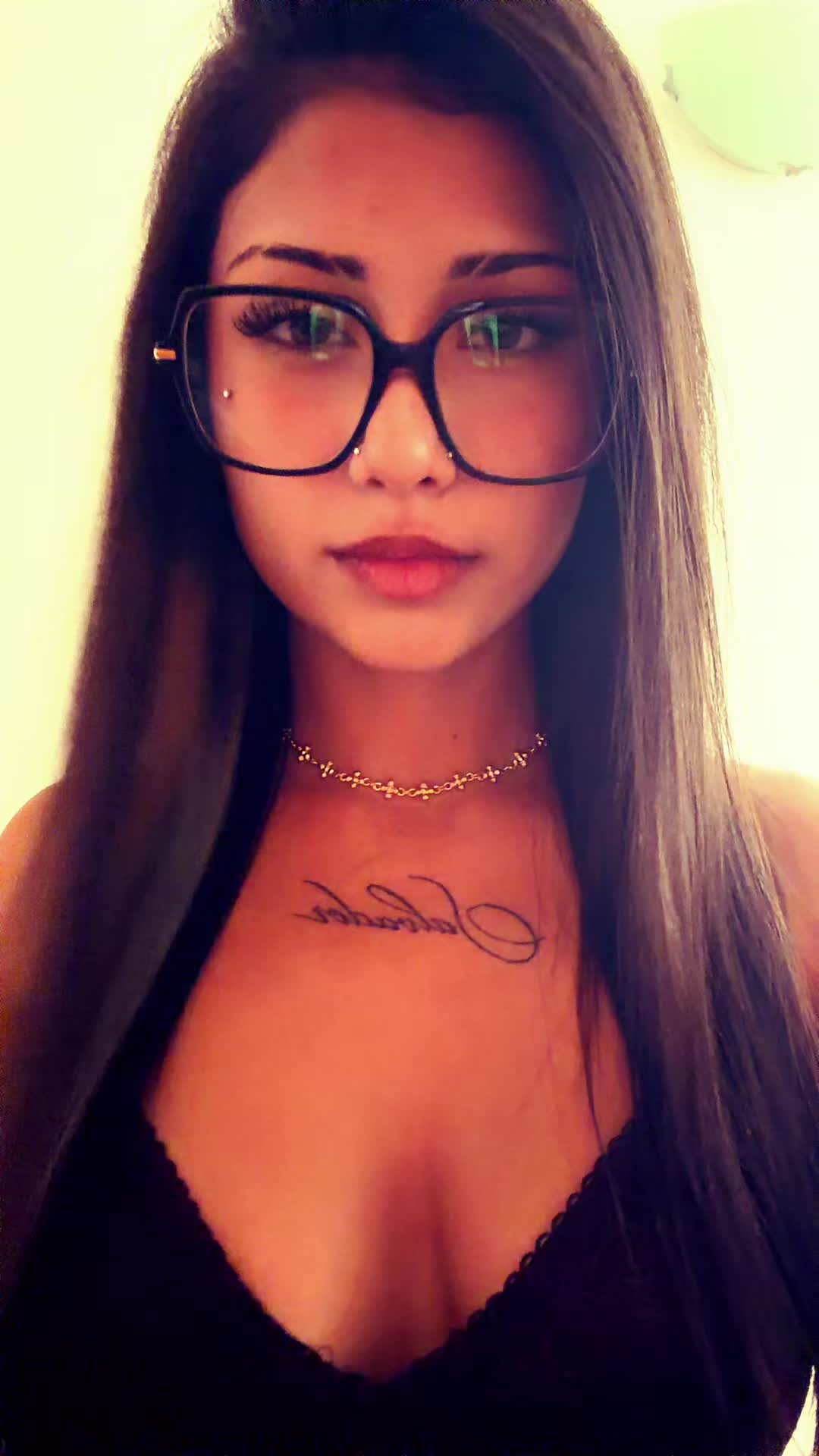 @𝔢𝔰𝔱𝔥𝔢𝔯