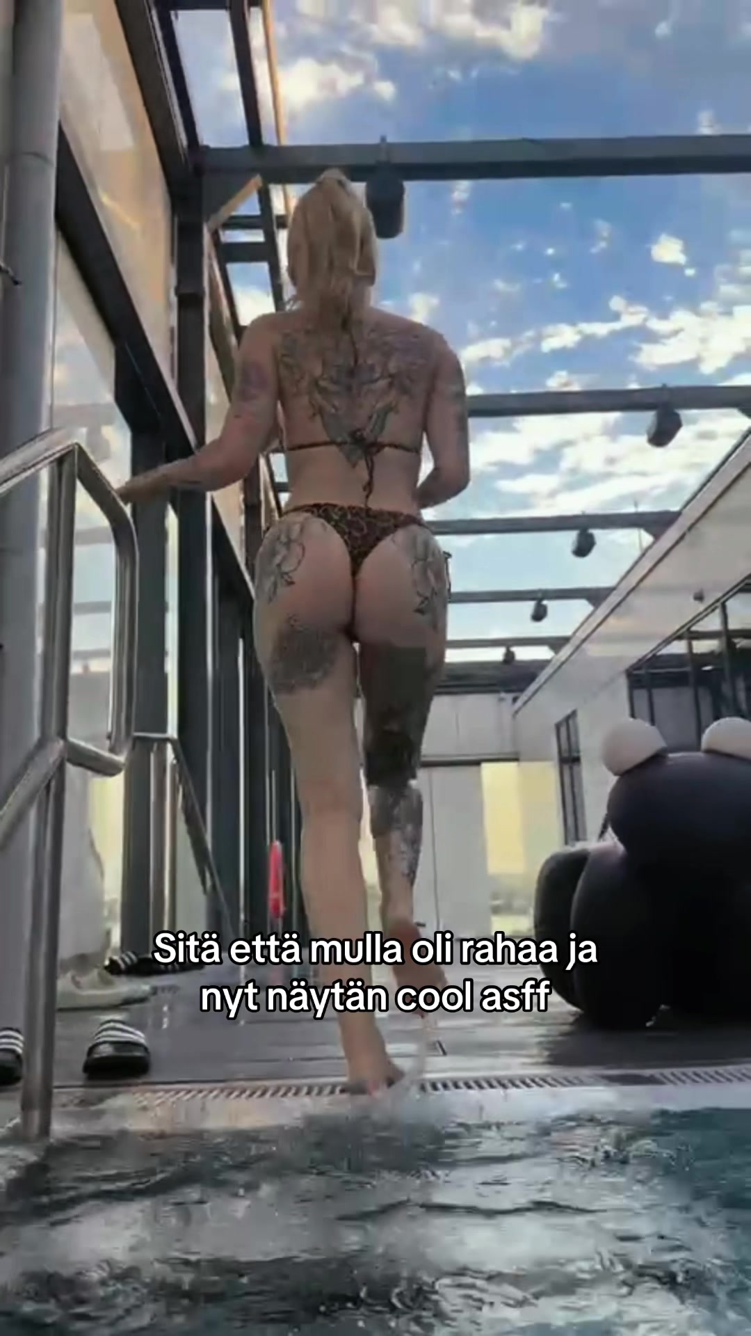 @naomioosa