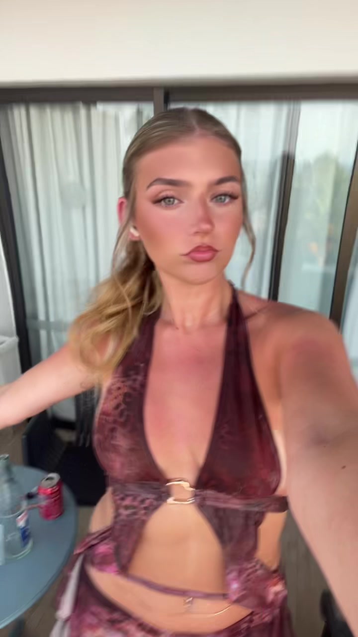 @anniemcl_