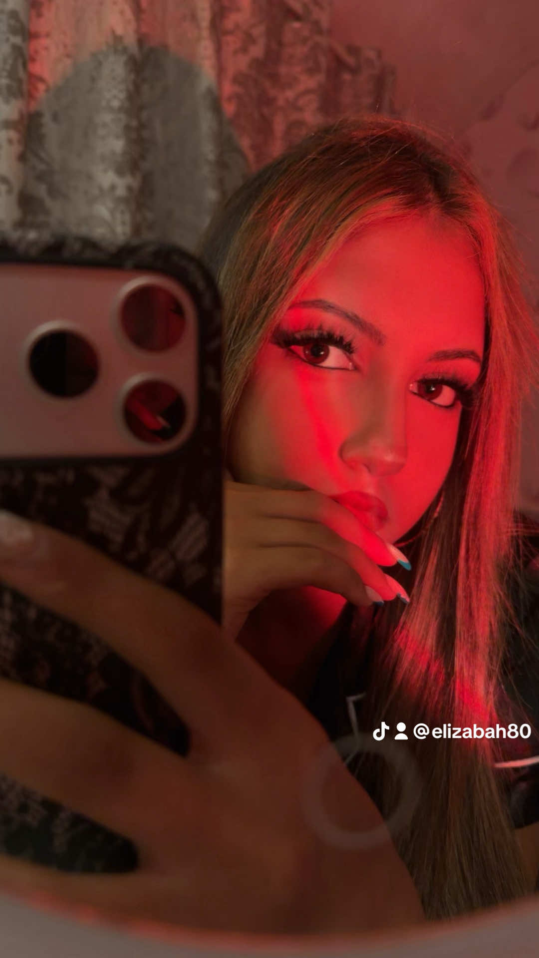 @𝓮.